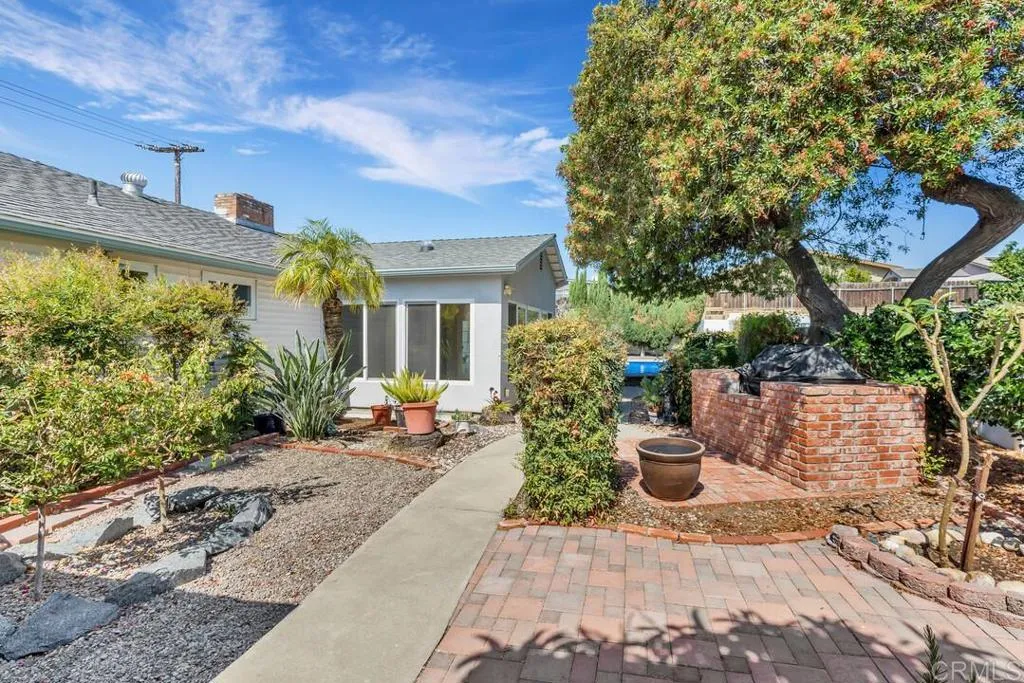 https://cdn.realtyfeed.com/cdn/127/306760751/a442f3e5d5cb2b48d34a6c436e73b3a1.webp