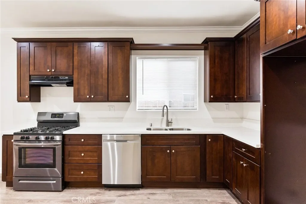 136 N Rampart Boulevard, Los Angeles, CA 90026 - Photo 5 of 50, Los Angeles, CA
