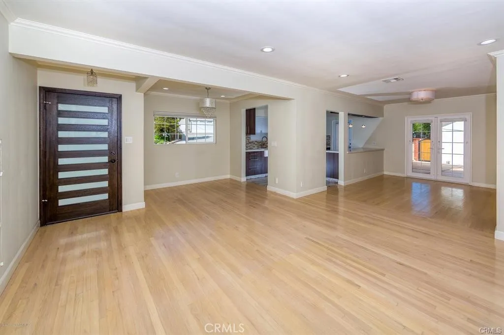 3960 Mayfield Avenue, La Crescenta, CA 91214 - Photo 5 of 20, La Crescenta, CA