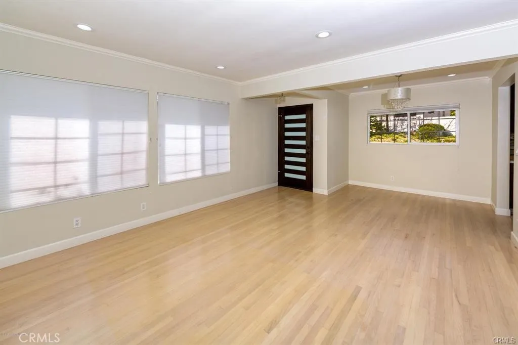 3960 Mayfield Avenue, La Crescenta, CA 91214 - Photo 4 of 20, La Crescenta, CA