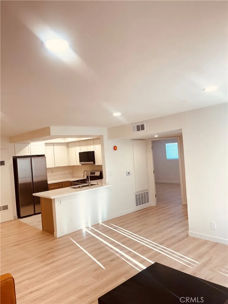 5312 Cartwright Unit 1, Los Angeles, CA 91601 - Photo 4 of 31, Los Angeles, CA