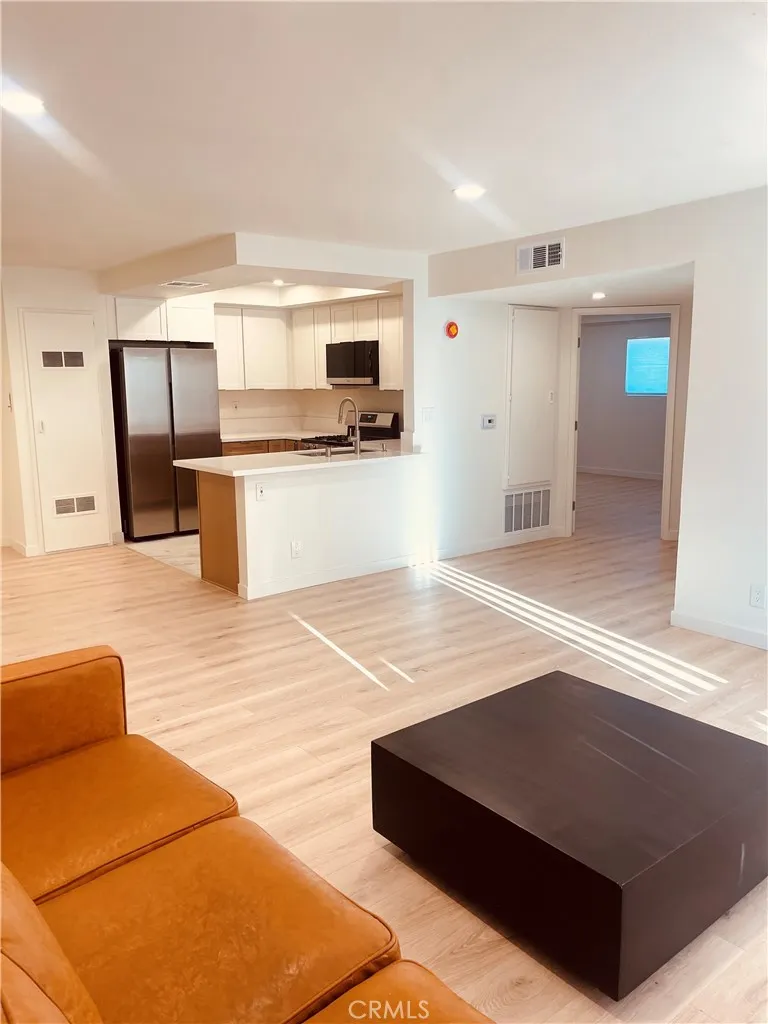 5312 Cartwright Unit 1, Los Angeles, CA 91601 - Photo 5 of 31, Los Angeles, CA