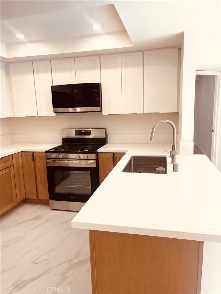5312 Cartwright Unit 1, Los Angeles, CA 91601 - Photo 3 of 31, Los Angeles, CA