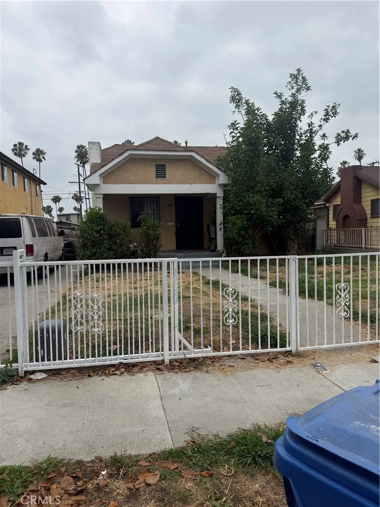 5425 S St Andrews, Los Angeles, CA 90062 - Main photo, Los Angeles, CA