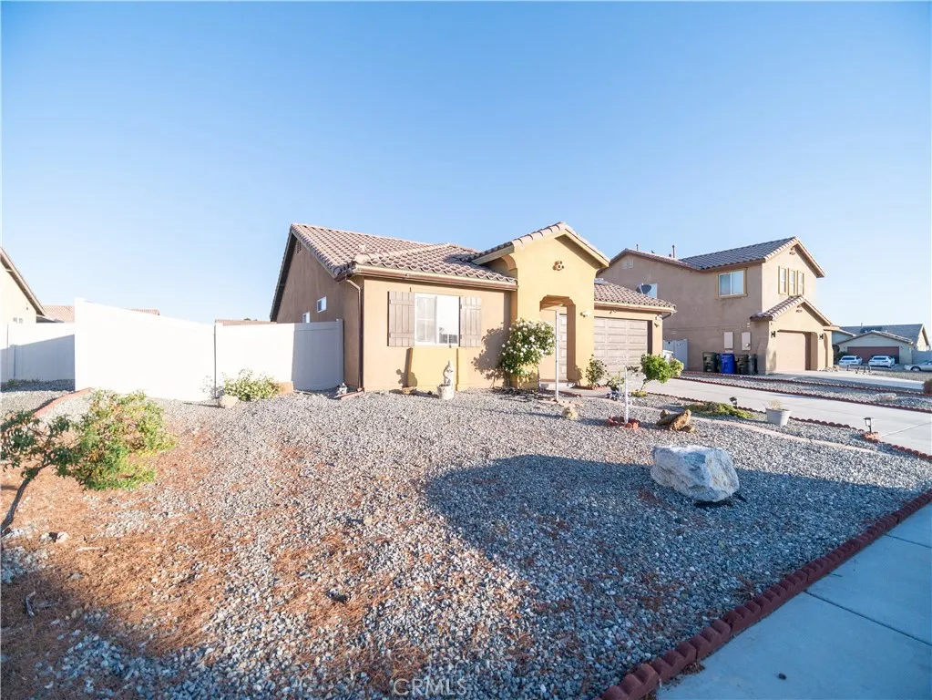 16066 Pawnee Place, Victorville, CA 92394 - Photo 3 of 20, Victorville, CA