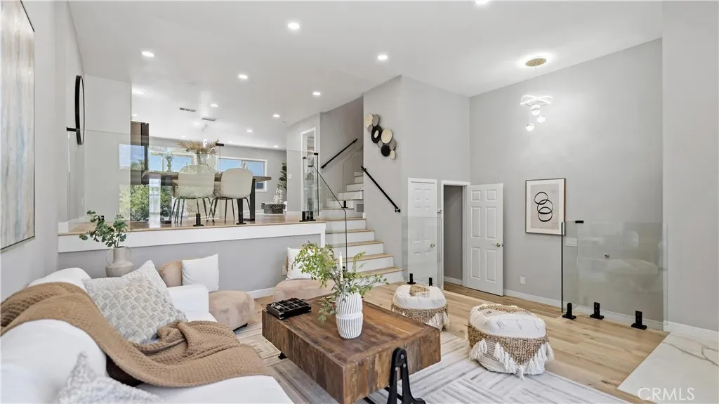 7 Sunup, Irvine, CA 92603 - Photo 4 of 45, Irvine, CA