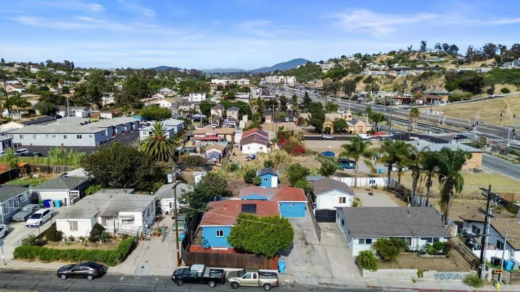https://cdn.realtyfeed.com/cdn/127/306760979/87a91badb2bb0fc7a69c47cb3f9005a6.webp
