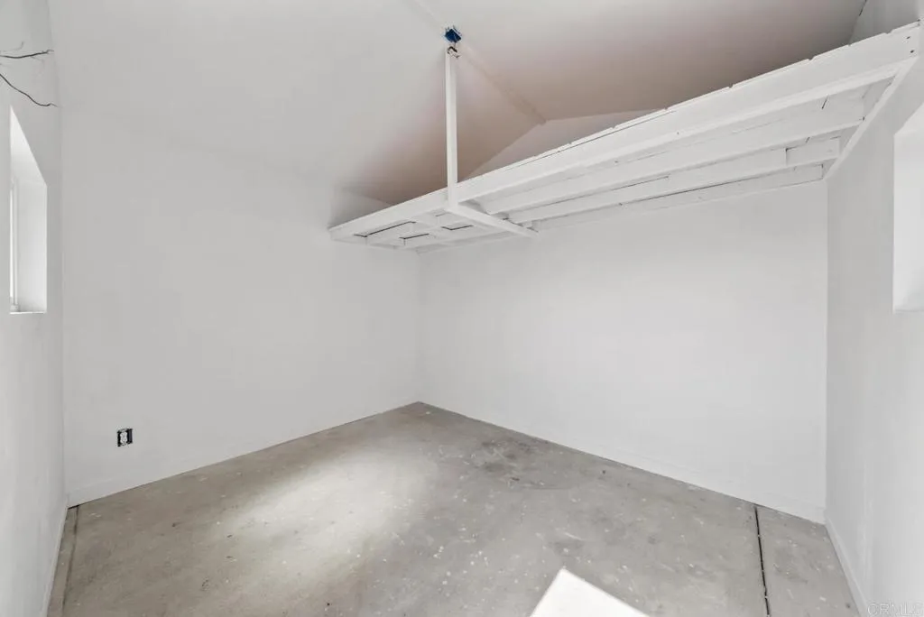 https://cdn.realtyfeed.com/cdn/127/306760979/b5dd1af0110ddd4b0b9f41817f364d95.webp