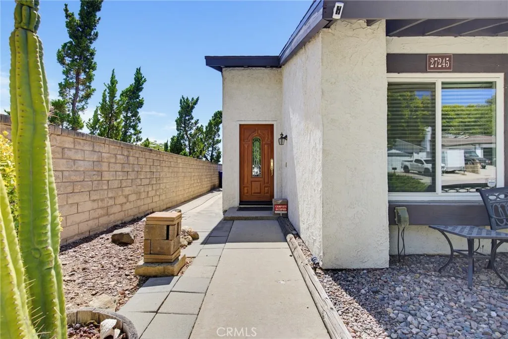27245 Via Marcia, Saugus, CA 91350 - Photo 4 of 42, Saugus, CA