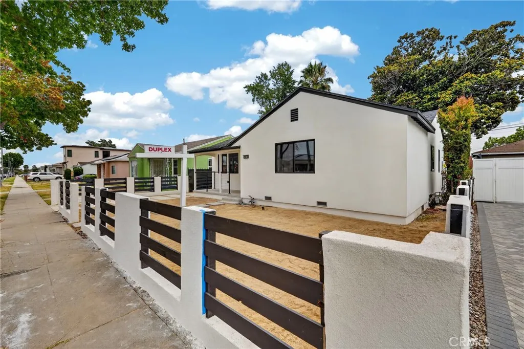2106 W 94th, Los Angeles, CA 90047 - Photo 4 of 11, Los Angeles, CA