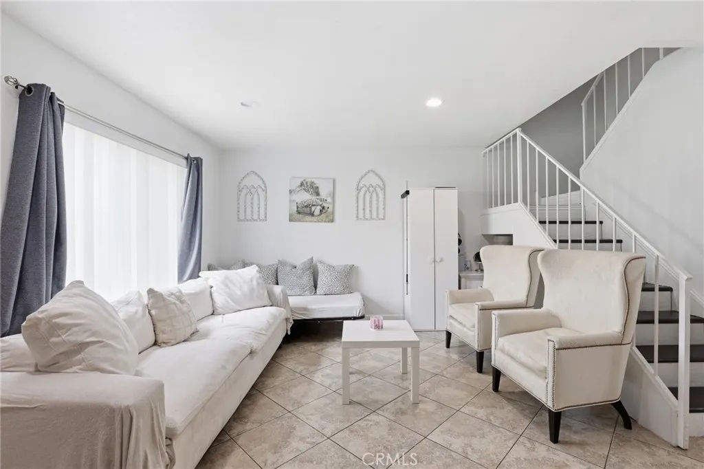 2971 Bradford Unit D, Santa Ana, CA 92707 - Photo 5 of 23, Santa Ana, CA