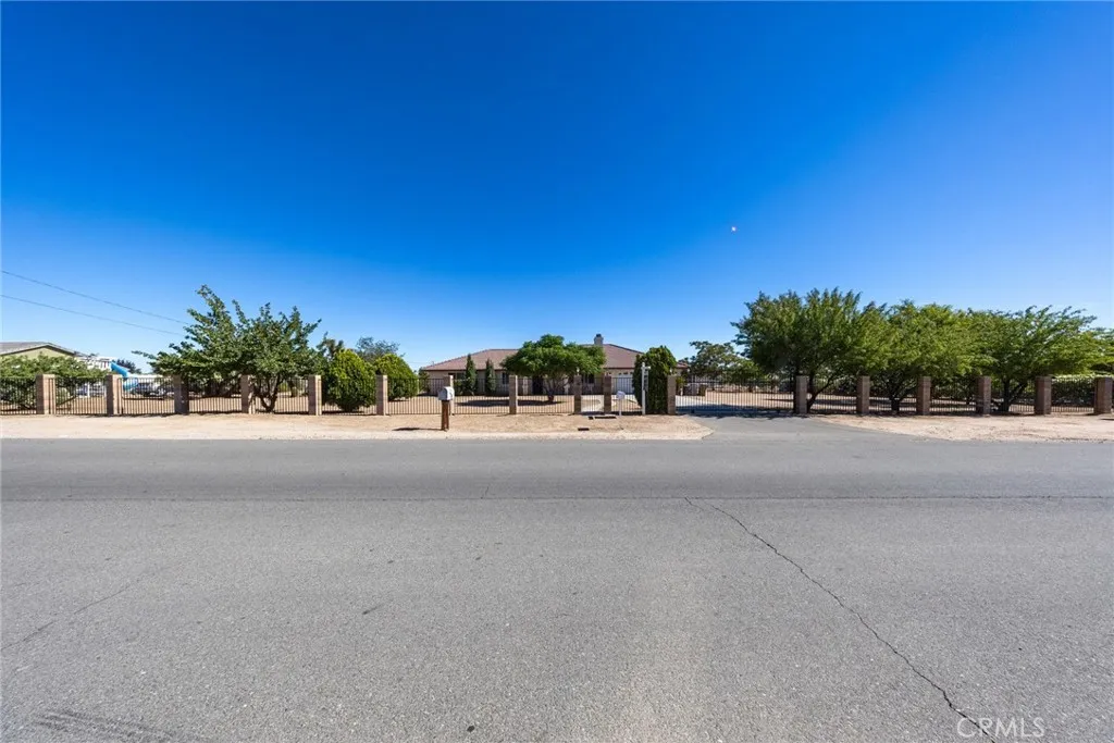 15532 Larch, Hesperia, CA 92345 - Main photo, Hesperia, CA