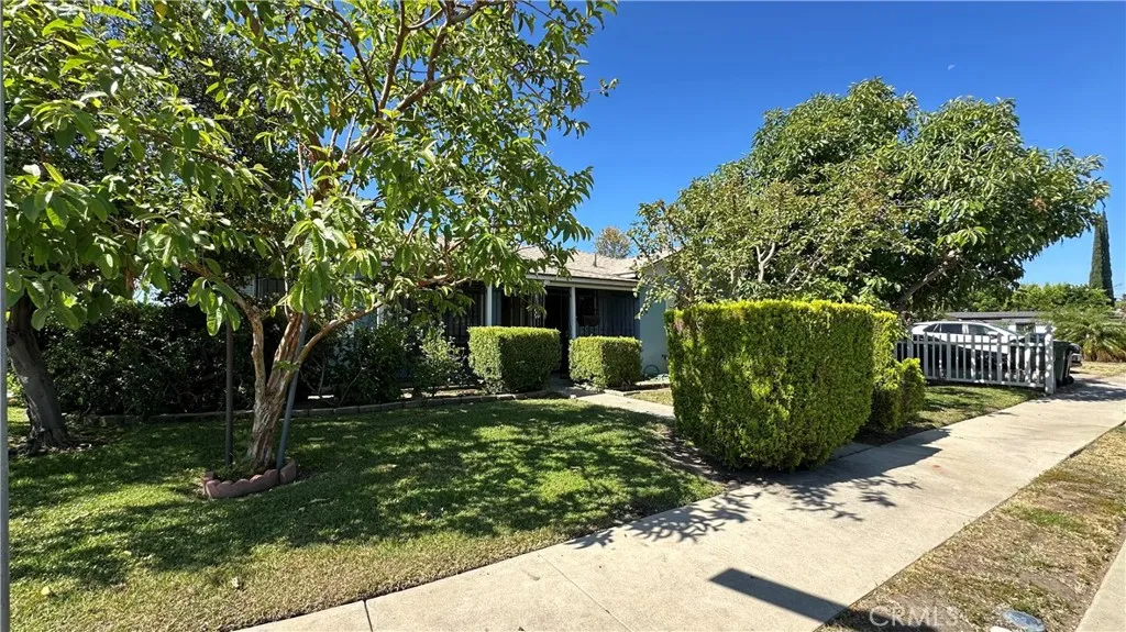 19400 Scroll, Los Angeles, CA 91335 - Main photo, Los Angeles, CA