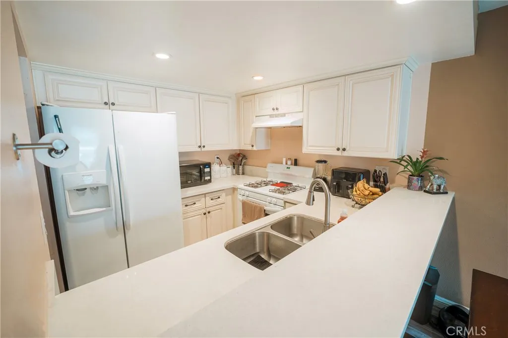 1666 Puente, Baldwin Park, CA 91706 - Photo 2 of 21, Baldwin Park, CA