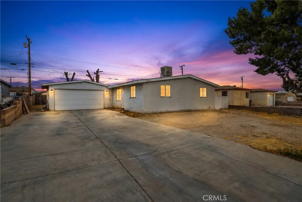 44251 Carolside Avenue, Lancaster, CA 93535 - Main photo, Lancaster, CA