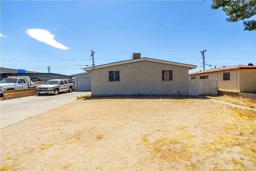 44251 Carolside Avenue, Lancaster, CA 93535 - Photo 3 of 7, Lancaster, CA