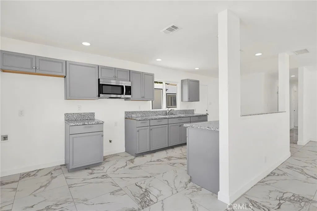 11886 Locust, Hesperia, CA 92345 - Photo 5 of 74, Hesperia, CA