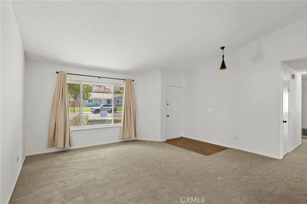 1922 S Cordova Avenue, Colton, CA 92324 - Photo 3 of 27, Colton, CA