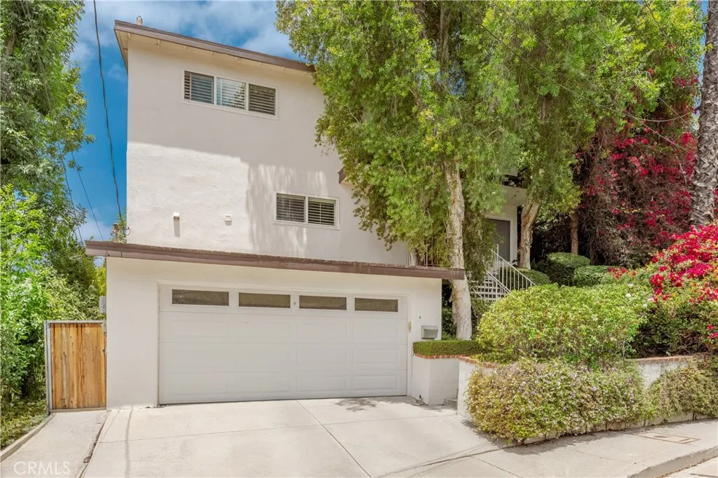 21809 Martinez, Woodland Hills, CA 91364 - Main photo, Woodland Hills, CA