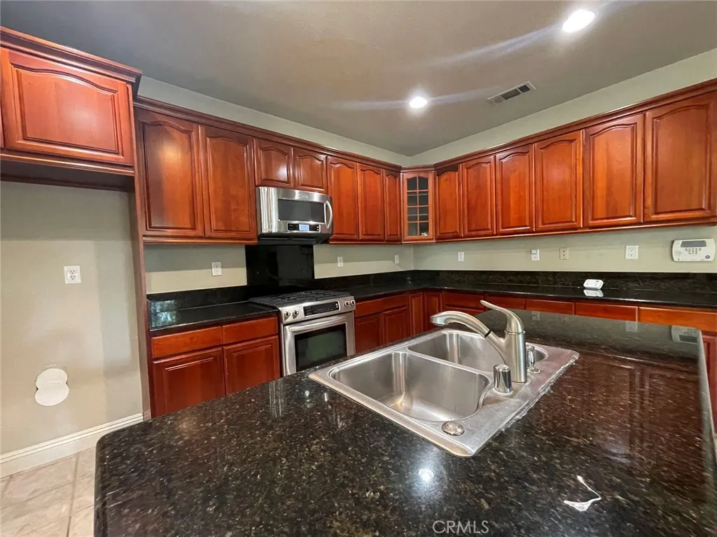 11433 Mountain View Drive Unit 18, Rancho Cucamonga, CA 91730 - Photo 4 of 14, Rancho Cucamonga, CA
