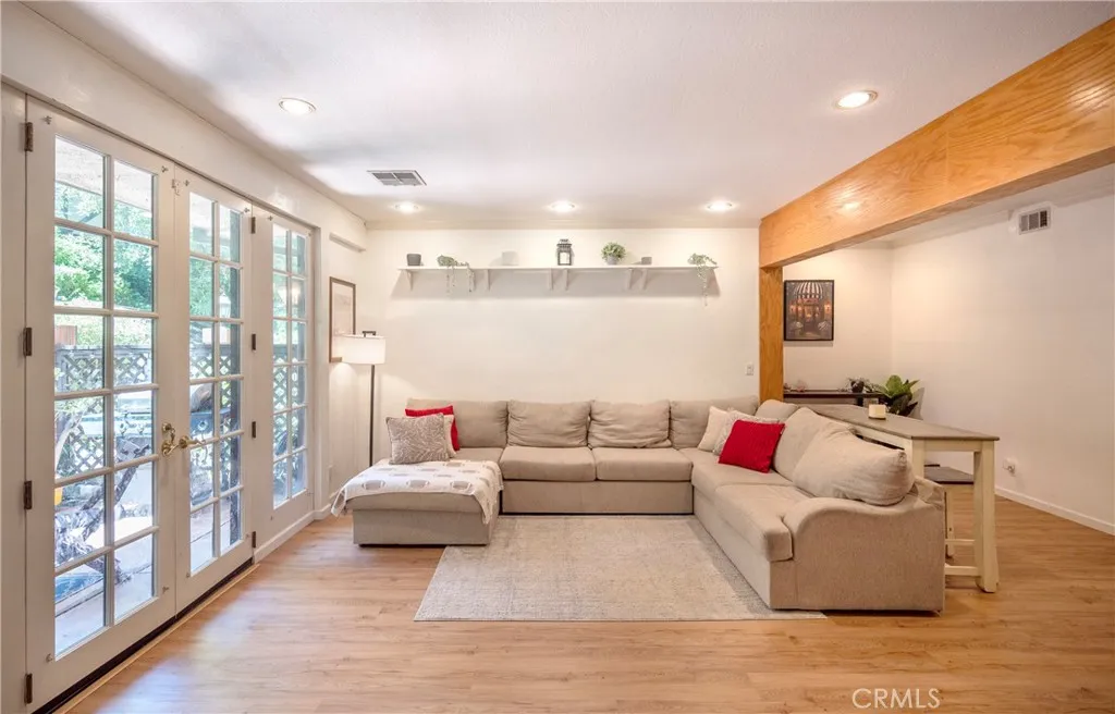 24420 Victory, West Hills, CA 91367 - Photo 5 of 39, West Hills, CA