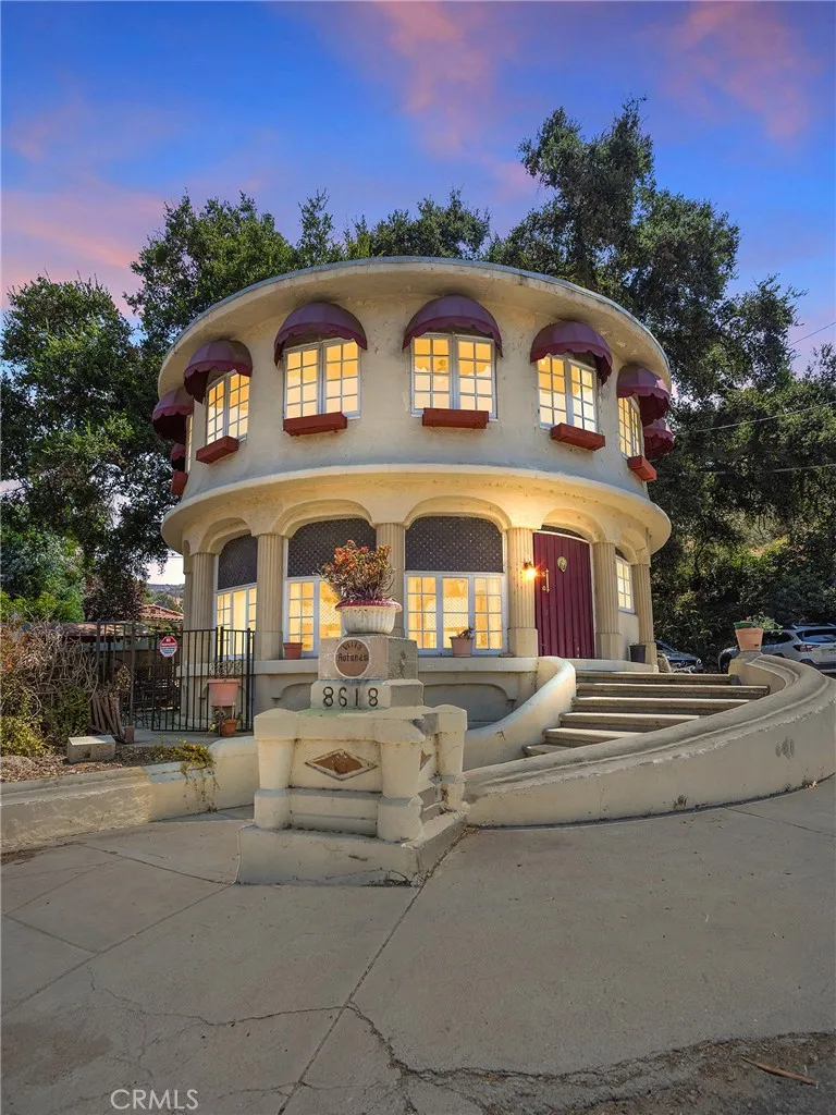 8618 La Tuna Canyon Road, Sun Valley, CA 91352 - Main photo, Sun Valley, CA