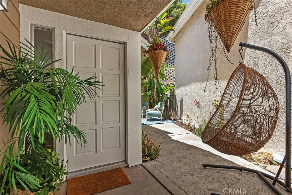 22 La Costa Court, Laguna Beach, CA 92651 - Photo 5 of 35, Laguna Beach, CA