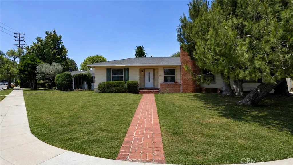 10207 Camarillo Street, Toluca Lake, CA 91602 - Photo 4 of 55, Toluca Lake, CA