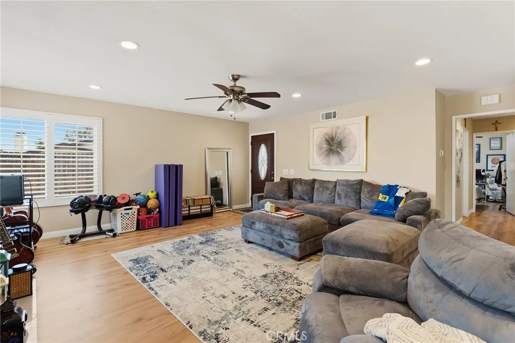 5259 Creekside Rd, Camarillo, CA 93012 - Photo 5 of 20, Camarillo, CA