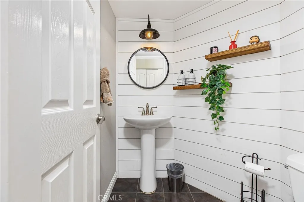 https://cdn.realtyfeed.com/cdn/127/306761299/19c457cd12e782c017be67fcc38ee2d6.webp