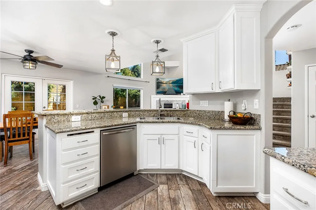 https://cdn.realtyfeed.com/cdn/127/306761299/5b01d46d6e7b0ab6555daf6150862dc5.webp