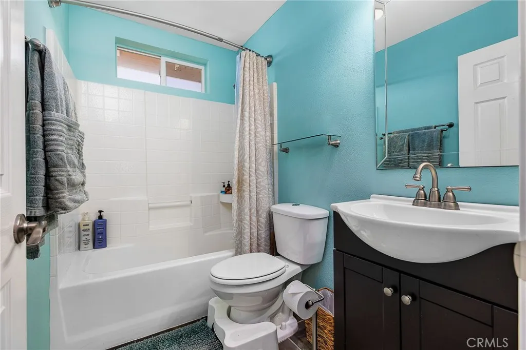 https://cdn.realtyfeed.com/cdn/127/306761299/e1cad5e4b56eb5d20c9b8c212add2fca.webp