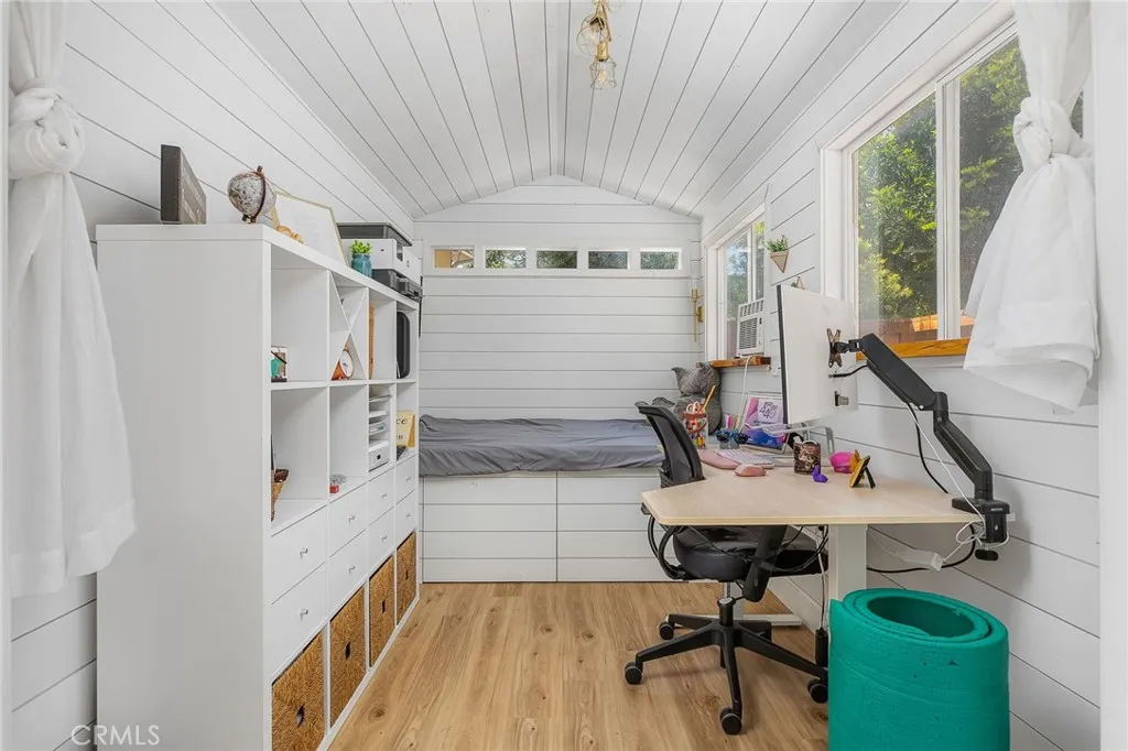 https://cdn.realtyfeed.com/cdn/127/306761299/e5e8bf53b67608db5f3955f679598c69.webp