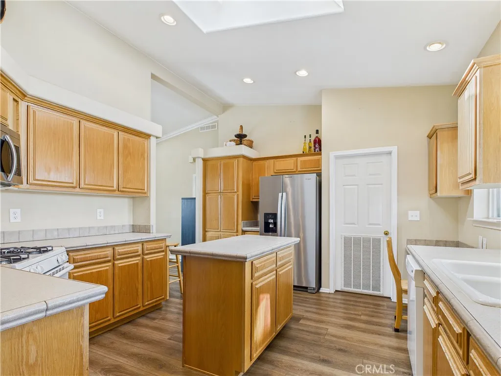 20701 Beach Unit 140, Huntington Beach, CA 92648 - Photo 4 of 28, Huntington Beach, CA