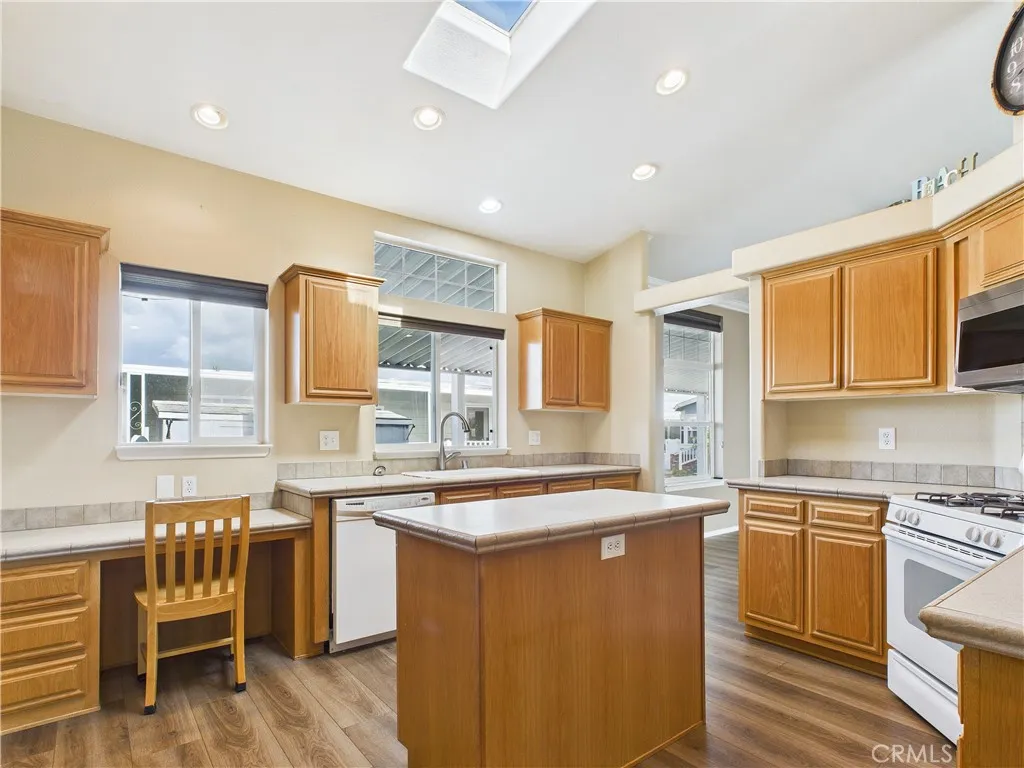 20701 Beach Unit 140, Huntington Beach, CA 92648 - Photo 3 of 28, Huntington Beach, CA