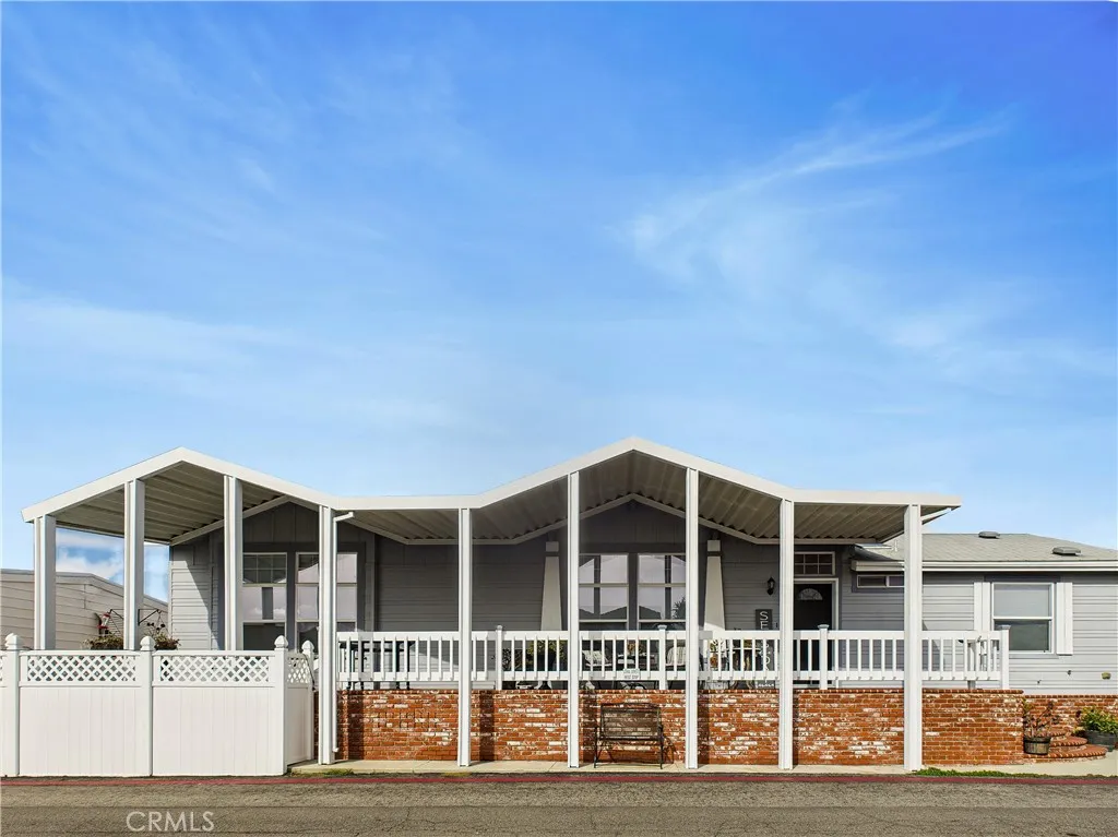 20701 Beach Unit 140, Huntington Beach, CA 92648 - Main photo, Huntington Beach, CA