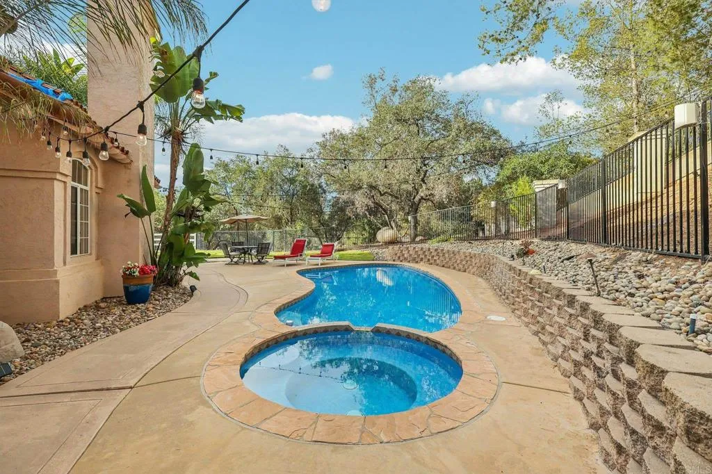 https://cdn.realtyfeed.com/cdn/127/306761340/3f049c245f84f9bd57f307c52ed0033a.webp