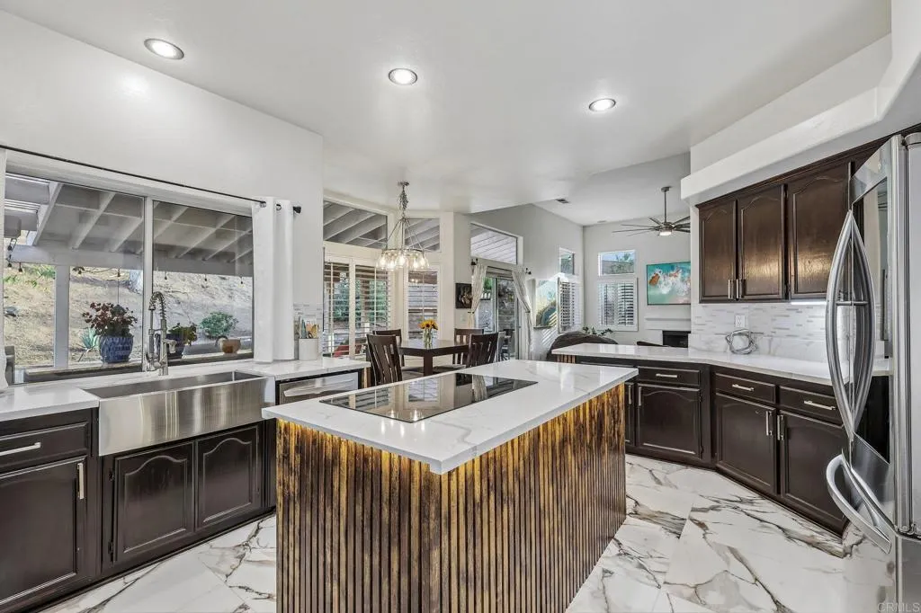 https://cdn.realtyfeed.com/cdn/127/306761340/73de0f752fe6e2fe1c5f2f0df4f23f2e.webp