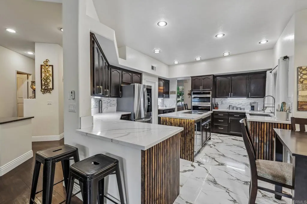 https://cdn.realtyfeed.com/cdn/127/306761340/93c0275eed0a884b6d7936fc7099c15b.webp