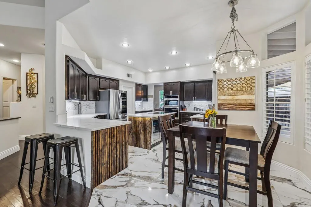 https://cdn.realtyfeed.com/cdn/127/306761340/ae90e411c9aedc28f59d2e27710ed4c0.webp
