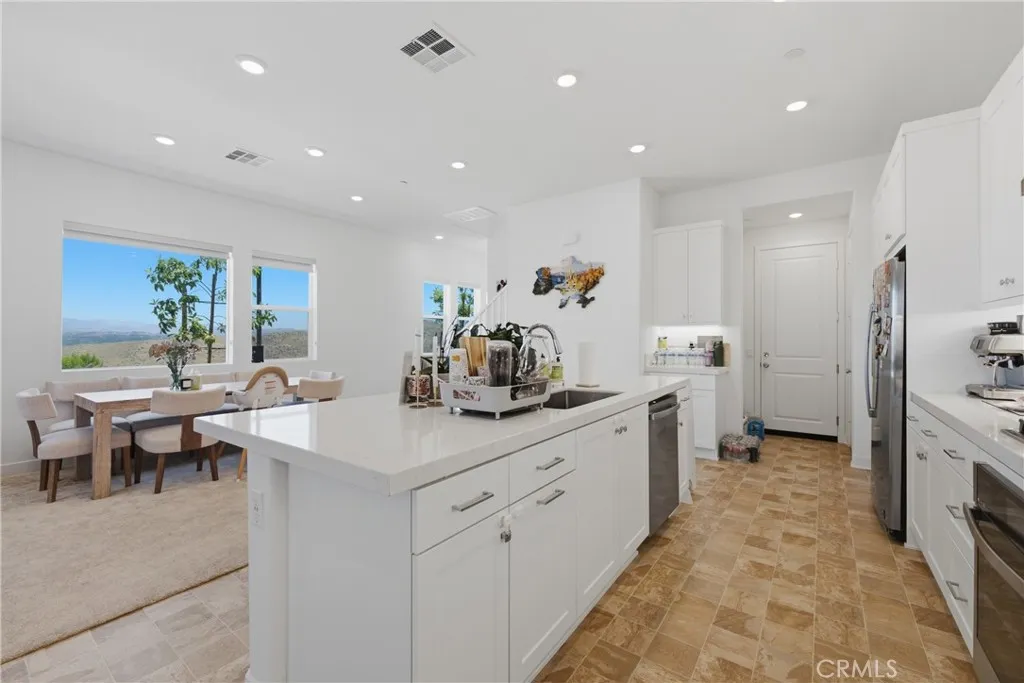 26729 Blue Hills Lp, Valencia, CA 91381 - Photo 4 of 49, Valencia, CA