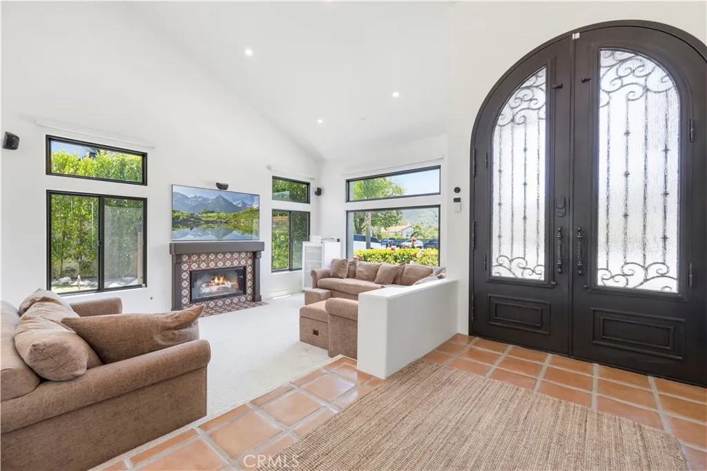 3728 Park Colony Court, Agoura Hills, CA 91301 - Photo 5 of 44, Agoura Hills, CA