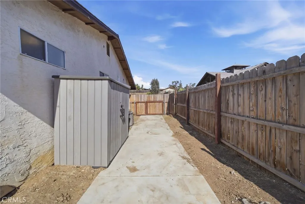https://cdn.realtyfeed.com/cdn/127/306761371/059471c566c9a9a56a2ca24e7f7345cf.webp