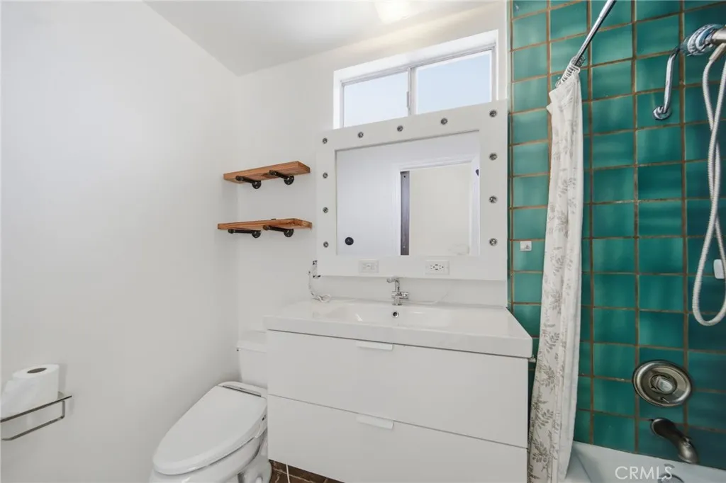 https://cdn.realtyfeed.com/cdn/127/306761371/355ac2afce83771e55b47327696dd9d6.webp