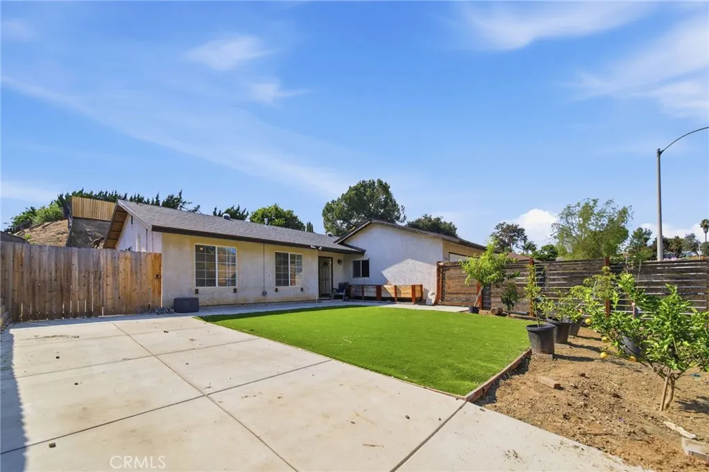 https://cdn.realtyfeed.com/cdn/127/306761371/39a2938266b6b1b61bca3d9a00be92eb.webp