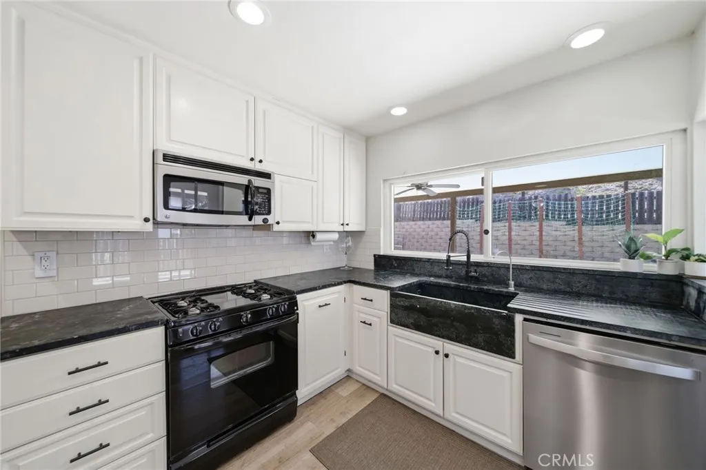 https://cdn.realtyfeed.com/cdn/127/306761371/46066e9ec8d83008d100d9225136ae94.webp