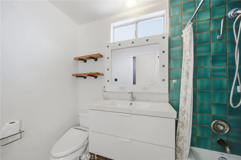 https://cdn.realtyfeed.com/cdn/127/306761371/4c9f3df169c2405cdce26a09d2b143e7.webp