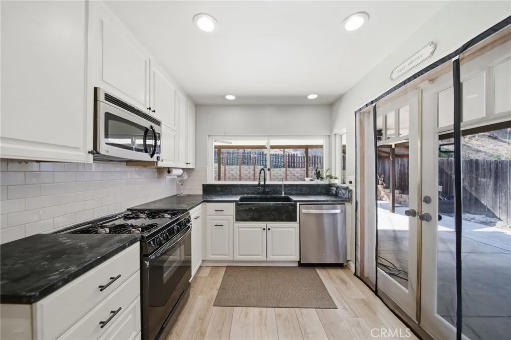 https://cdn.realtyfeed.com/cdn/127/306761371/8efa086d800ca7699e335f5553d048b0.webp