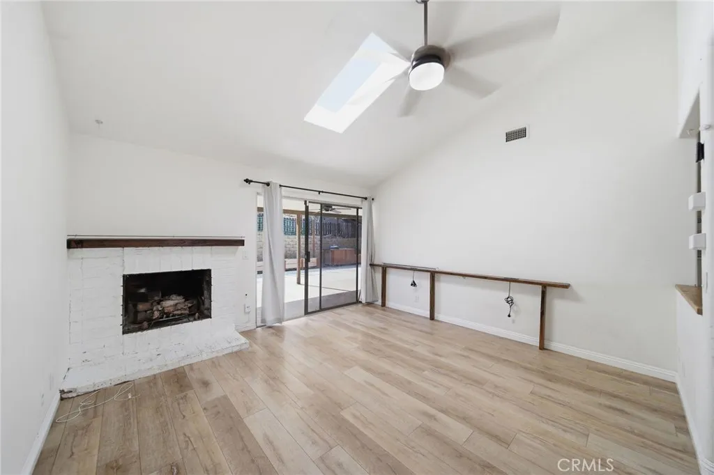 https://cdn.realtyfeed.com/cdn/127/306761371/9b16b3628898933240cf34776ba8c171.webp