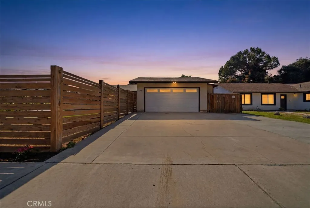 https://cdn.realtyfeed.com/cdn/127/306761371/aaad82833acc6d79a091957e719ceb9c.webp